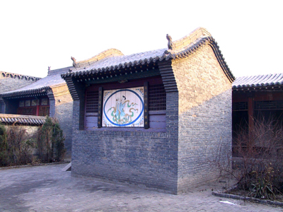 皮影戯台（中は木偶戯台兼用）