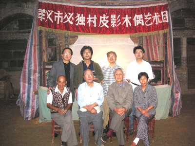 前列左より武海棠氏・侯丕烈氏・梁全民氏